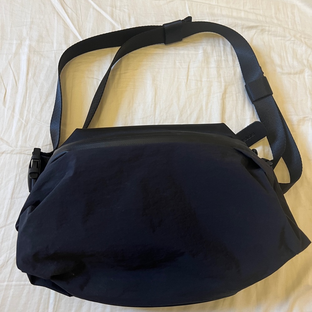 cote & ciel Neda Komatsu Onibegie Nylon Black